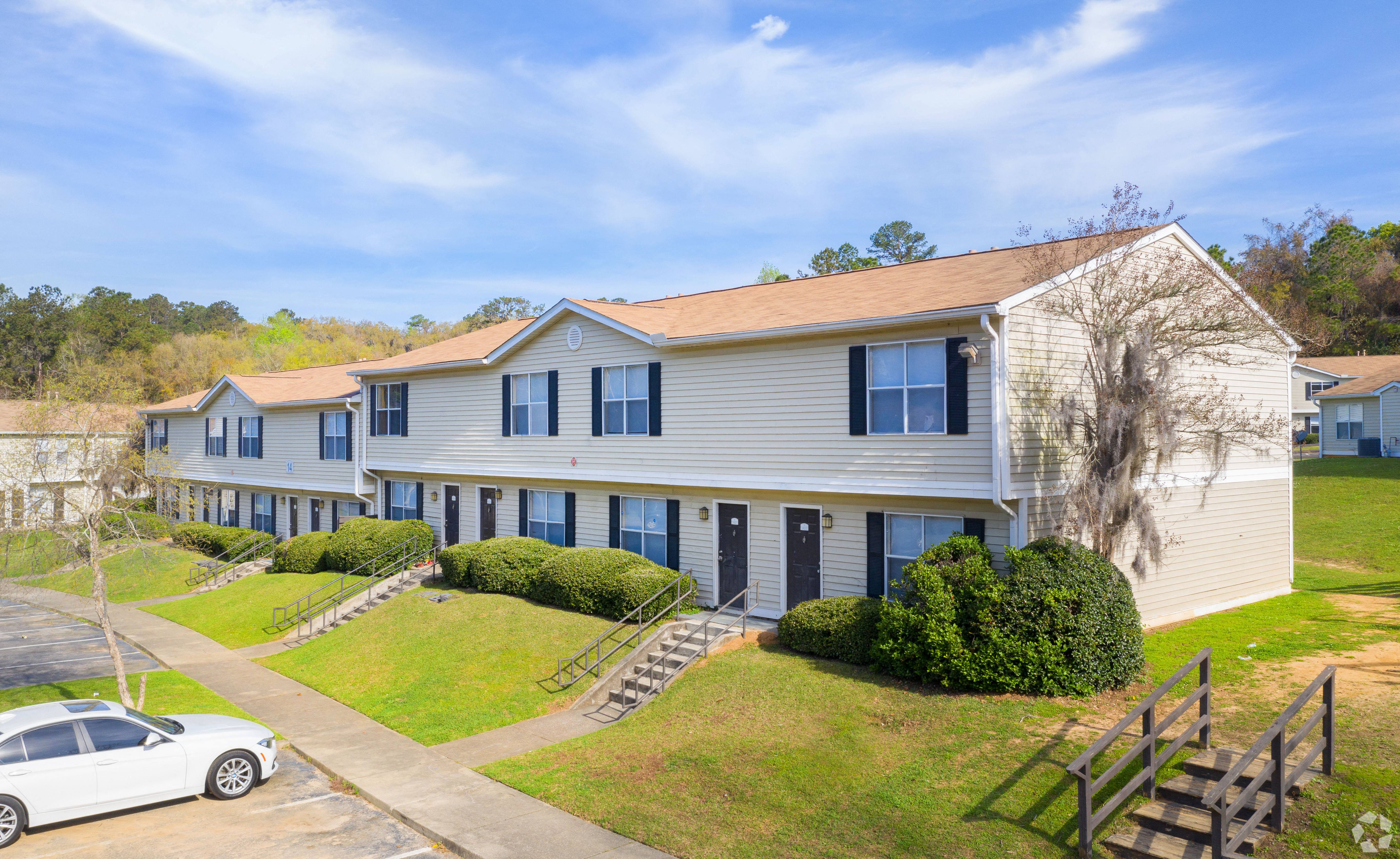 Townhomes for Rent in Tallahassee, FL Springwood Photo Gallery